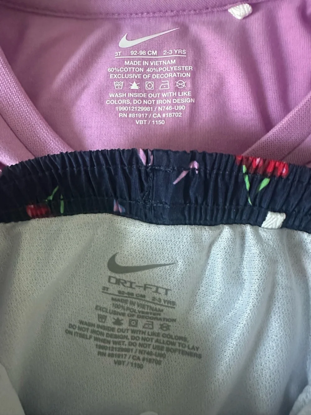 Nike Girls' Lavender Tee & Navy Cherry Heart Shorts Set Size 3T NWT - Picture 3 of 3
